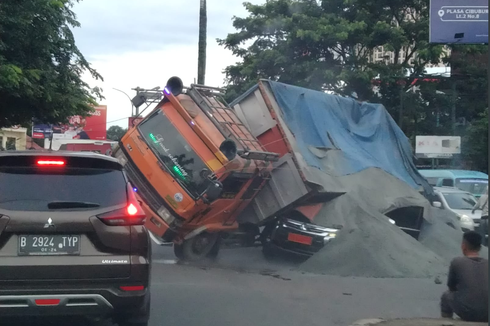 Pajero TNI yang Tertimpa Truk Pasir Pakai Sirine, Bagaimana Aturannya?