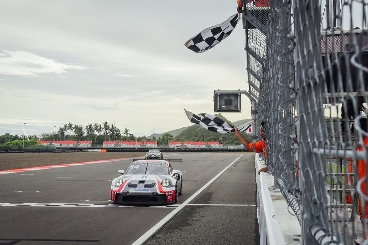 Moreno Soeprapto pastikan gelar Porsche Sprint Challenge Indonesia 2024.