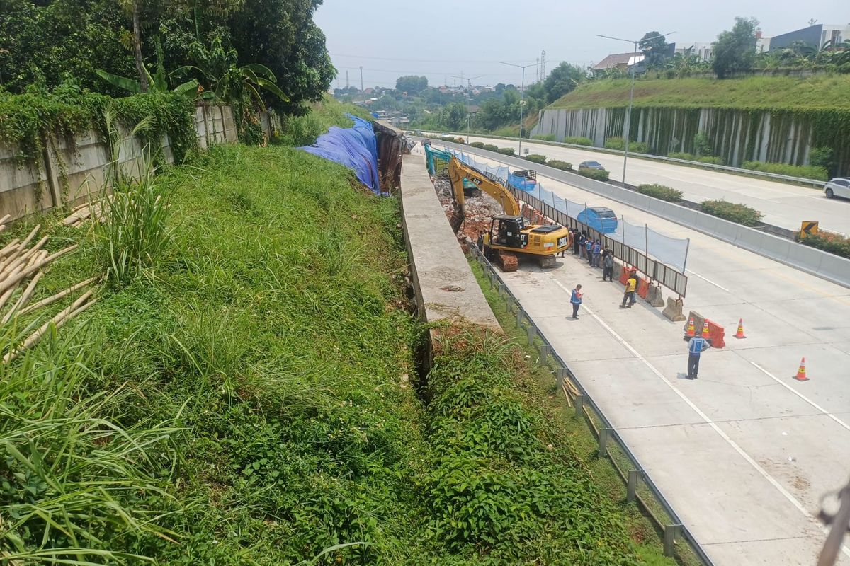 Jasa Marga Masih Dalami Penyebab Longsornya Dinding Tol Cinere-Serpong 