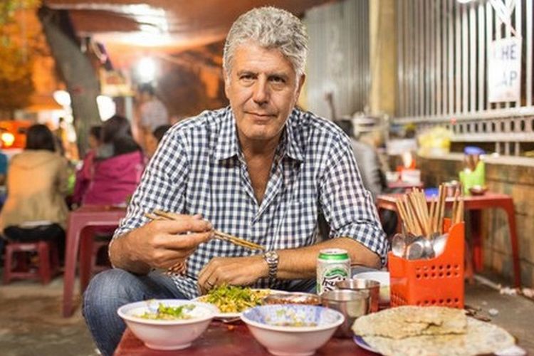 Anthony Bourdain saat di Vietnam. 