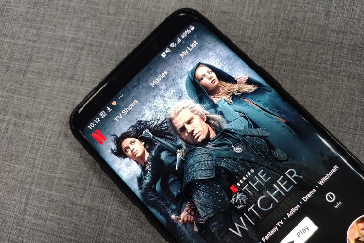 Ilustrasi aplikasi Netflix di smartphone.