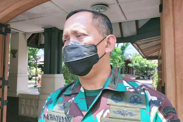 Komandan Resort Militer (Korem) 074/Warastratama Surakarta Kolonel Inf Achiruddin di Balai Kota Solo, Selasa (29/3/2022).