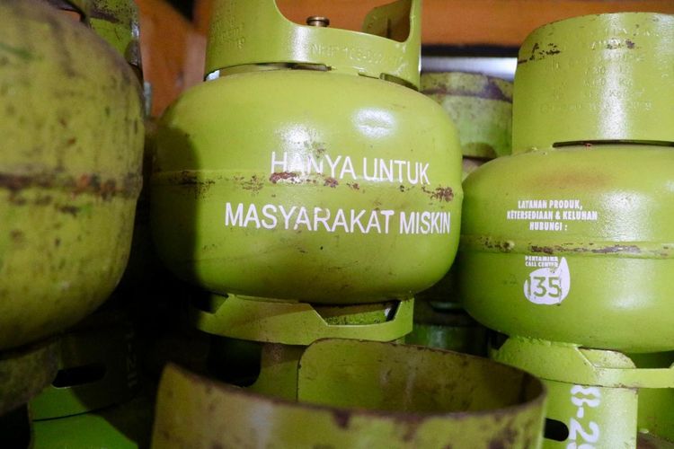 Pangkalan Resmi di Banyuwangi Oplos LPG Subsidi, Dijual dengan Label Palsu