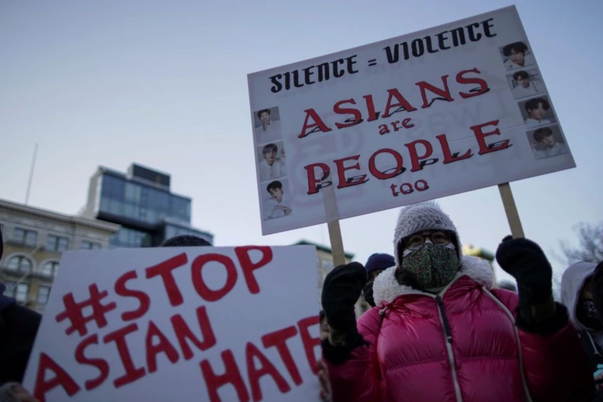 A mass of people participate in a peaceful demonstration to protest hate crimes against Asians in New York City, New York State, USA (19/3/2021)