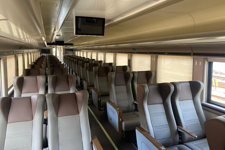 Interior kereta eksekutif Stainless Steel New Generation.