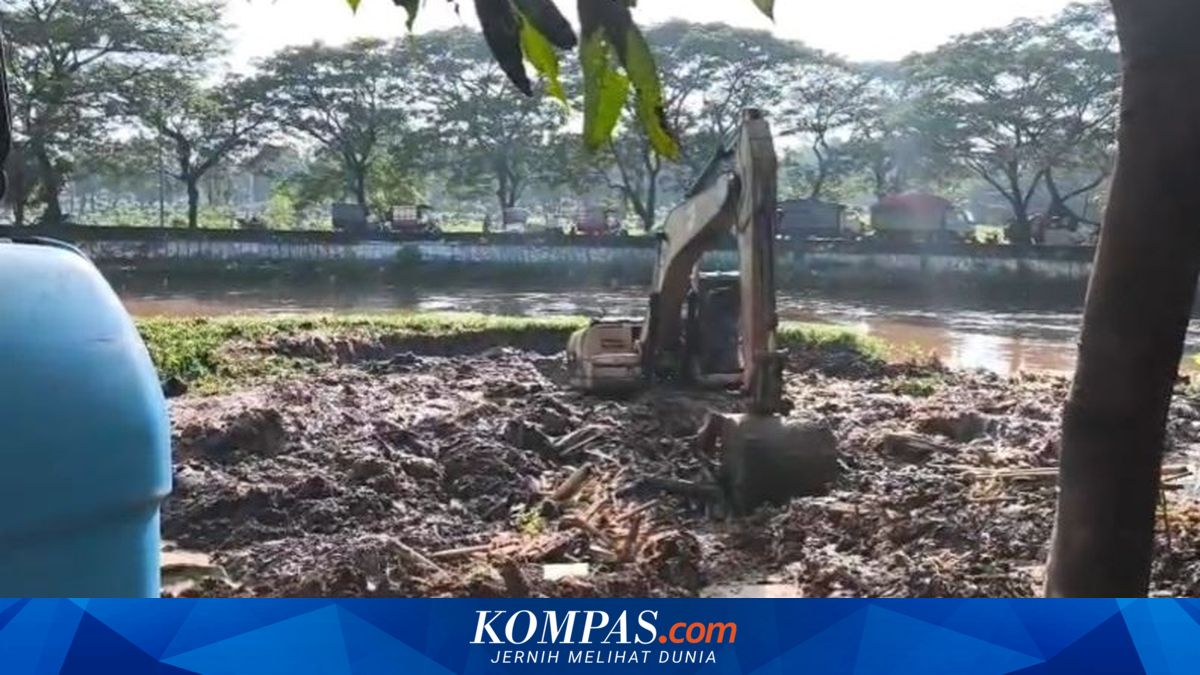 Antisipasi Banjir Akibat Sedimentasi, Kali Pesanggrahan Jaksel Dikeruk hingga 2027