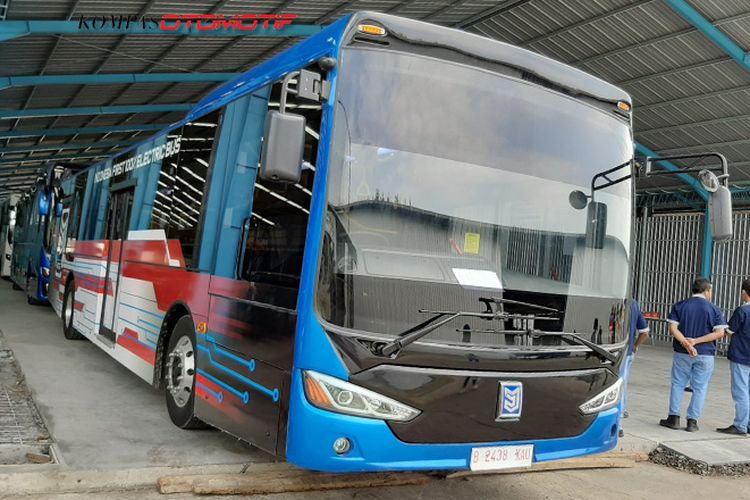 Prototipe bus listrik MAB di PT Karoseri Anak Bangsa, Demak, Jawa Tengah