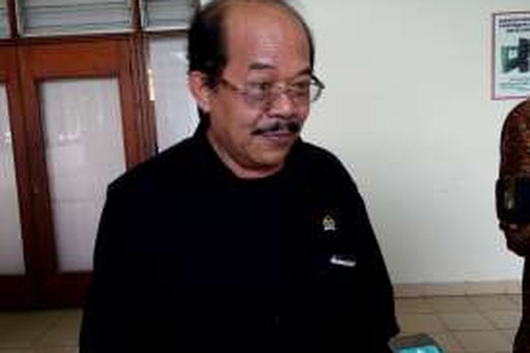 Kurtubi, Anggota Komisi VII Fraksi Partai Nasedem disela-sela kunjungan kerja di Pusat Saint dan  Teknologi Akselerator (PSTA) - BATAN Yogyakarta, Rabu (14/09/2016)