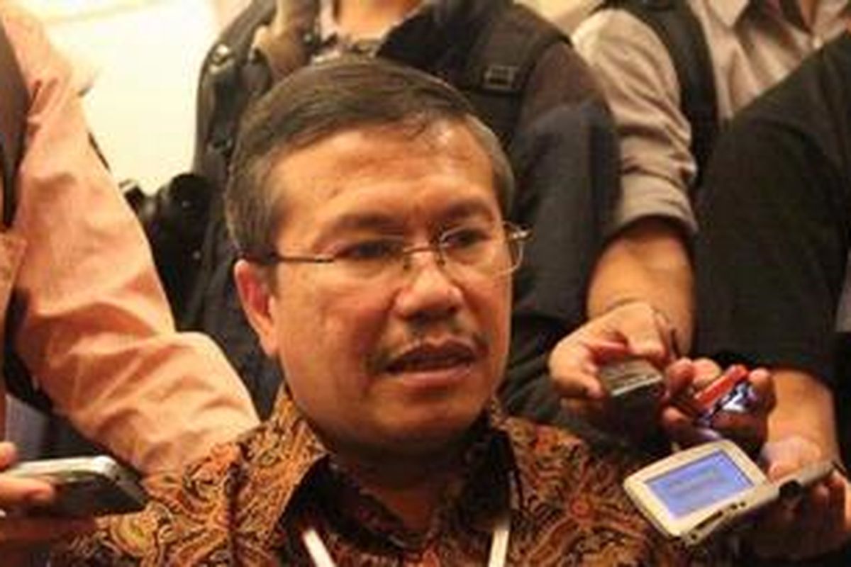 Setyo Maharso, Ketua Umum DPP REI 2010-2013 mengatakan, meski sudah terbilang berhasil memberikan kontribusi dalam pengentasan angka kekurangan hunian (backlog), bukan berarti para anggota REI juga terbebas dari masalah. Saat ini ada tiga masalah yang 