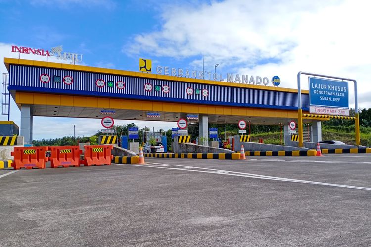 Gerbang Tol Manado, bagian dari Jalan Tol Manado-Bitung, Sulawesi Utara.