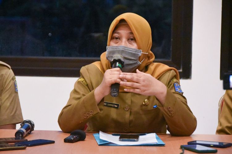 Kepala Dinas Kesehatan Kota Surabaya Nanik Sukristina