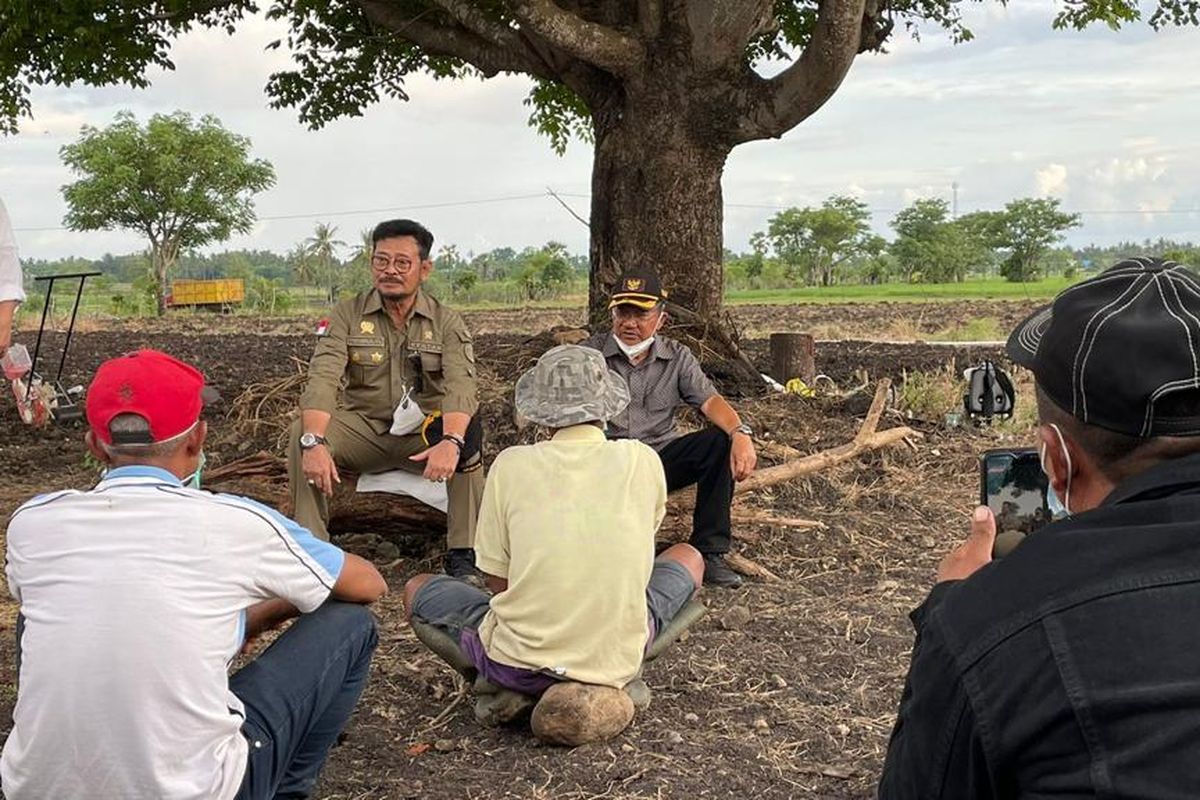 Menteri Pertanian Syahrul Yasin Limpo (SYL) dalam kunjungan kerjanya di Kabupaten Bone, Sulawesi Selatan (Sulsesl), Senin (7/2/2022).