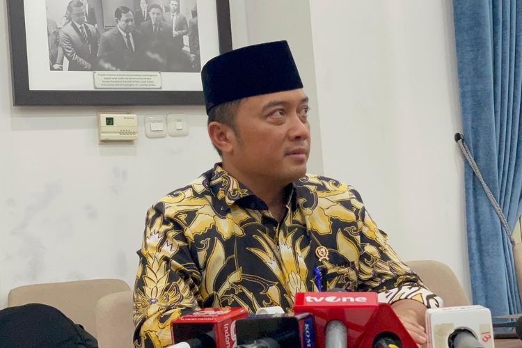 Bantah soal 