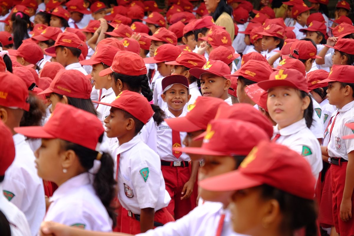 Ilustrasi anak-anak sedang mengikuti kegiatan di sekolah.