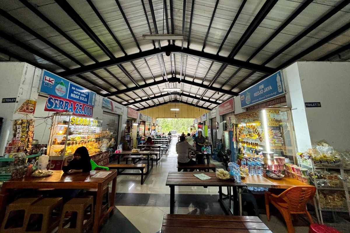 Salah satu rest area yang berlokasi di sepanjang koridor Jalan Tol Trans Sumatera (JTTS).