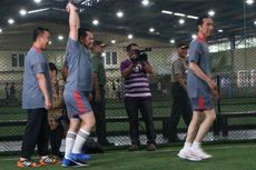 Baru 7 Menit Main Futsal, Jokowi Langsung Minta Ganti