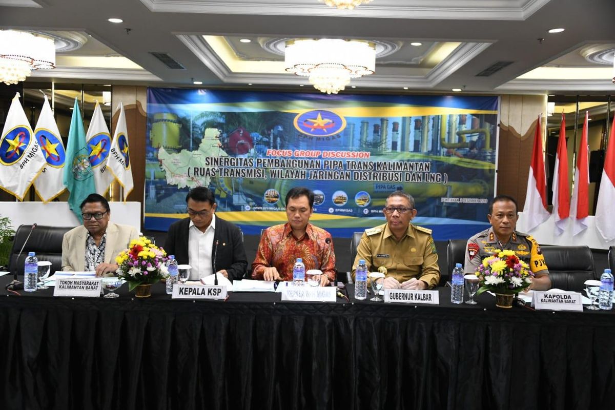 Kepala Staf Kepresidenan Moeldoko saat menjadi keynote speaker Focus Grup Discussion (FGD) ?Sinergitas Pembangunan Pipa Gas Bumi Trans-Kalimantan? di Grand Mahkota Hotel Pontianak, Kalimantan Barat, Selasa (03/12/19).