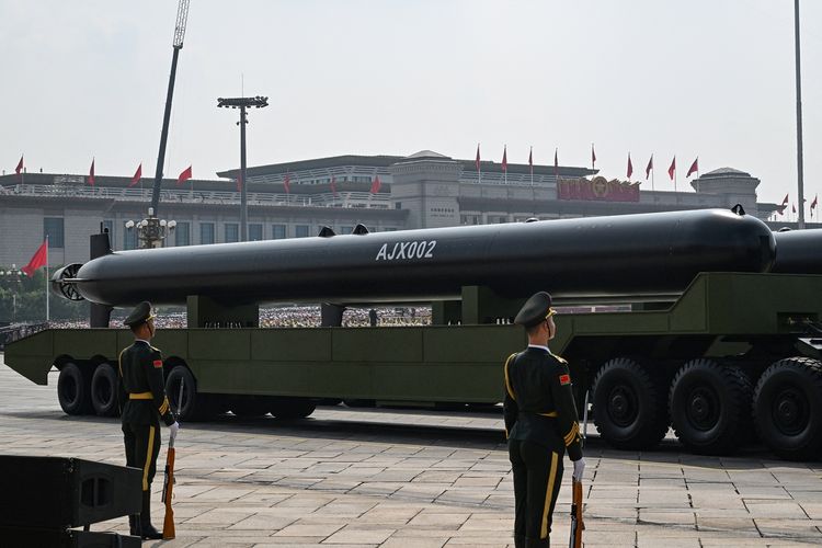 Pertama di Dunia, China Disebut Bangun Kapal Induk untuk Drone Bawah Air