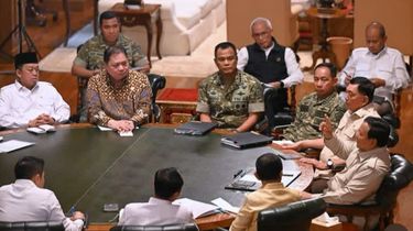 Prabowo Kumpulkan Menteri di Hambalang, Bahas Swasembada hingga Kesiapan Idul Fitri