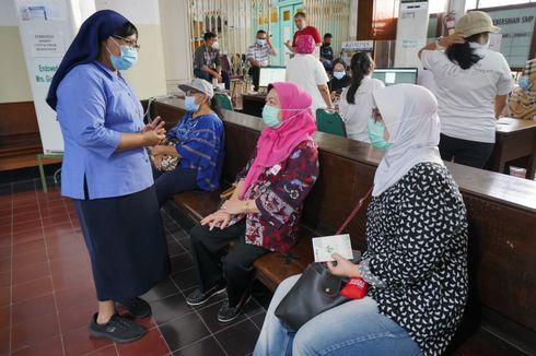 Wamenkes: Usai Divaksin, Masyarakat Jangan Abaikan Protokol Kesehatan