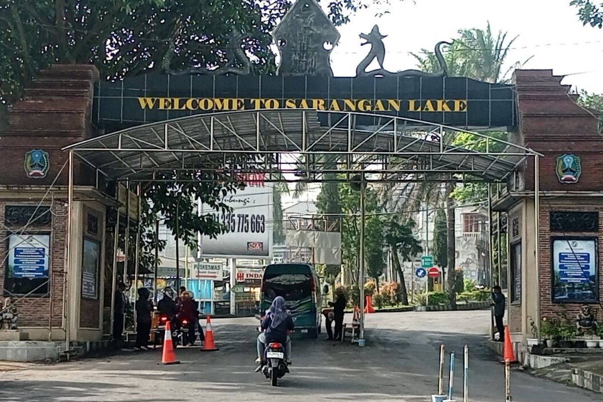 Dinas Pariwisata Magetan mulai terapkan QRis untuk tiket masuk Telaga Sarangan. Pemanfaatan pembayaran elektronik juga mulai diberlakukan pada sejumlah layanan hotel untuk memastikan harga layanan hotel tidak dinaikan secara sepihak di musim libur lebaran.