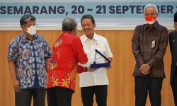 Menteri Trenggono bersama Pimpinan Perguruan Tinggi KP Se-Indonesia Konsolidasikan Ekonomi Biru