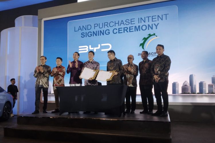 PT BYD Motor Indonesia menandatangani kesepakatan kerja sama dengan PT Suryacipta Swadaya, developer dari Kawasan Industri Subang Smartpolitan.
