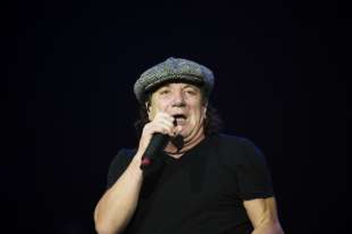 Brian Johnson tampil bersama AC/DC dalam konser di Stade de France, Saint Dennis, Perancis, pada 23 Mei 2015 lalu. Konser itu merupakan bagian dari tur dunia AC/DC yang bertajuk Rock or Bust.