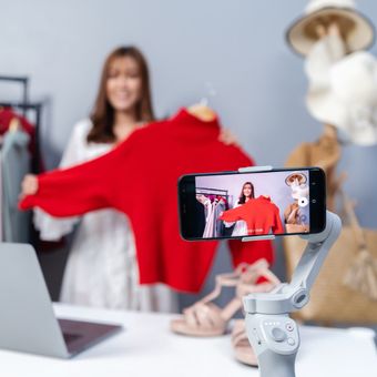 Ilustrasi live selling.