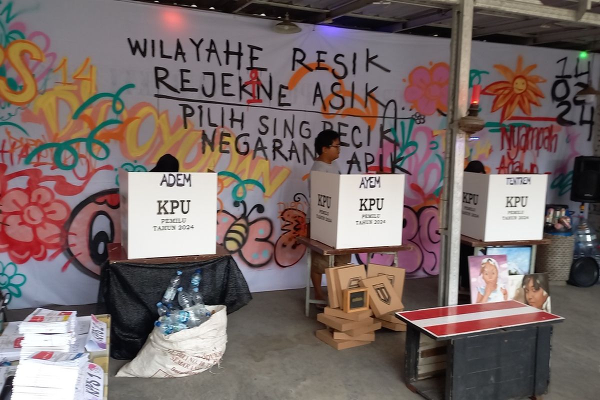 TPS Unik di Kota Yogyakarta dengan mengangkat darurat sampah di Kota Yogyakarta, Rabu (14/2/2024)