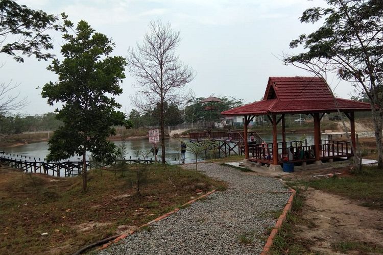 Bangka Botanical Garden, lokasi wisata bekas tambang timah di Bangka. 