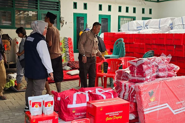 Kemensos Salurkan Bantuan Rp 815,5 Juta untuk Korban Banjir di Jakarta