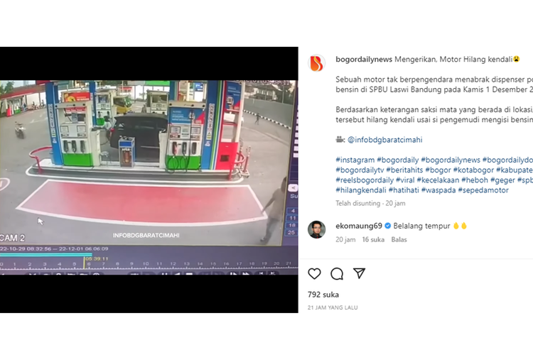 Tangkapan layar unggahan video yang memperlihatkan sepeda motor tak berpengendara menabrak dispenser SPBU di Bandung, Jawa Barat.