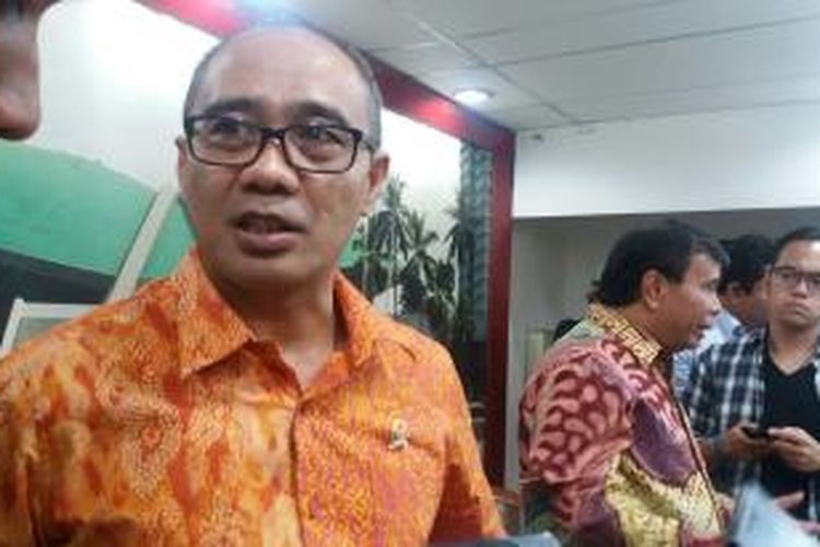 Sekretaris Fraksi Hanura Dadang Rusdiana saat ditemui di Kompleks Parlemen, Senayan, Jakarta, Jumat (23/10/2015)