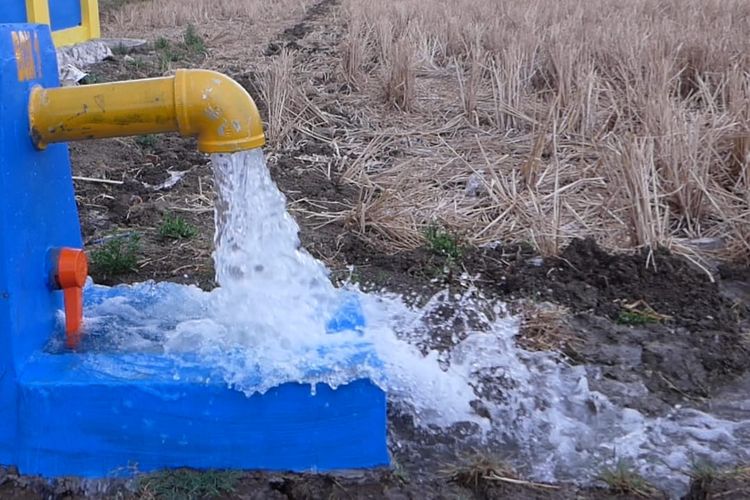 Niat Cek Sumber Air, Pengeboran Sumur di Bangkalan Malah Keluarkan Semburan Gas 4 Meter