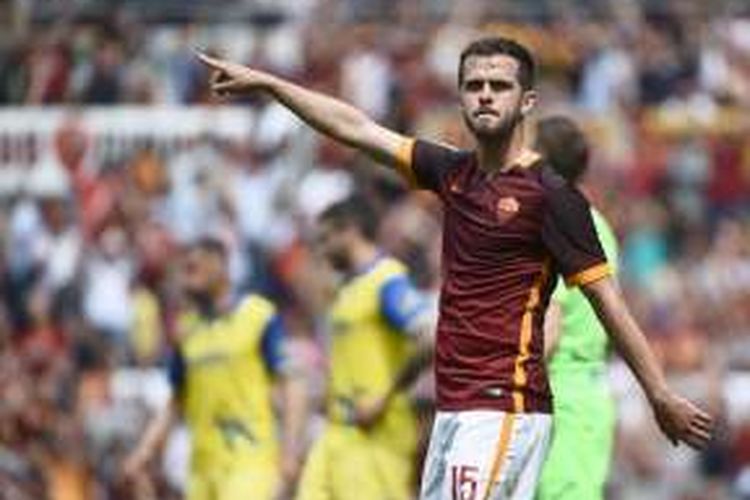 Gelandang AS Roma, Miralem Pjanic, bakal segera bergabung ke Juventus melalui pengaktifan klausul pelepasan.