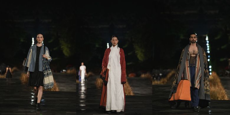 Model mempresentasikan karya kain tenun Sumba oleh Edward Hutabarat dalam fashion show bertajuk Kabakil yang digelar Rabu (30/11/2022) malam di Candi Borobudur.