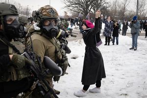 Agen Federal AS Tembak Warga Sipil Lagi, Sehari Usai Tewaskan Renee Nicole Good