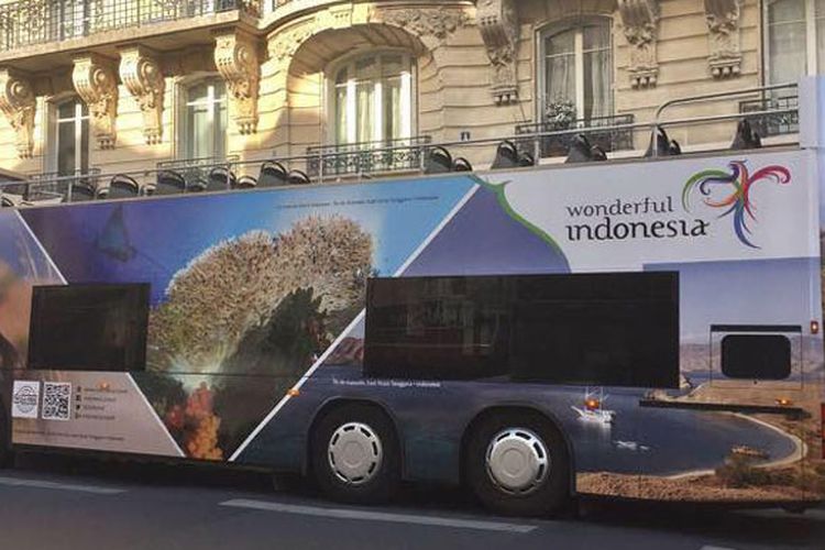 Bus yang dibungkus branding Wonderful Indonesia mondar-mandir di jalan-jalan protokol Kota Paris, Perancis, Selasa (11/4/2017). Nuansanya mirip saat sepak bola Piala Dunia 2016 lalu. Promosi ini digelar 11 April hingga 9 Mei 2017.