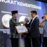 Kementrans dan Kemendes PDT Raih Peringkat Terbaik I dalam Penilaian Kepatuhan Pelayanan Publik 2024