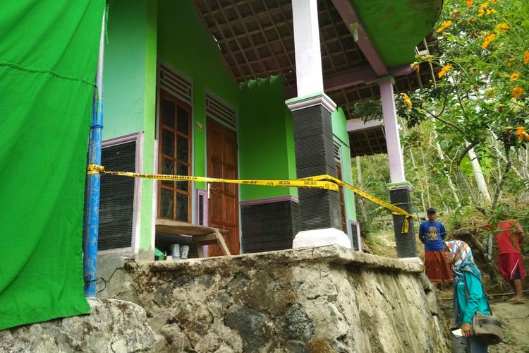 Rumah Yamini di Dusun Wonokerto, Desa Ngargoretno, Kecamatan Salaman, Kabupaten Magelang, tersangka kasus aborsi ilegal dengan modus tukang pijat tradisional, Rabu (20/6/2018).