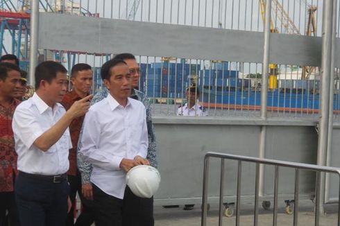 Presiden Jokowi Langsung Masuk ke Kapal Ternak