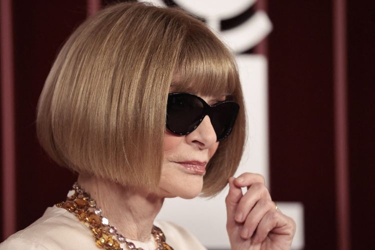 Kenapa Anna Wintour Selalu Pakai Kacamata Hitam? Ini Alasannya