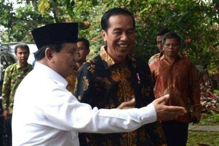 Presiden Joko Widodo saat bertemu Ketua Umum Partai Gerindra Prabowo Subianto di Hambalang, Bogor, Senin (31/10/2016).