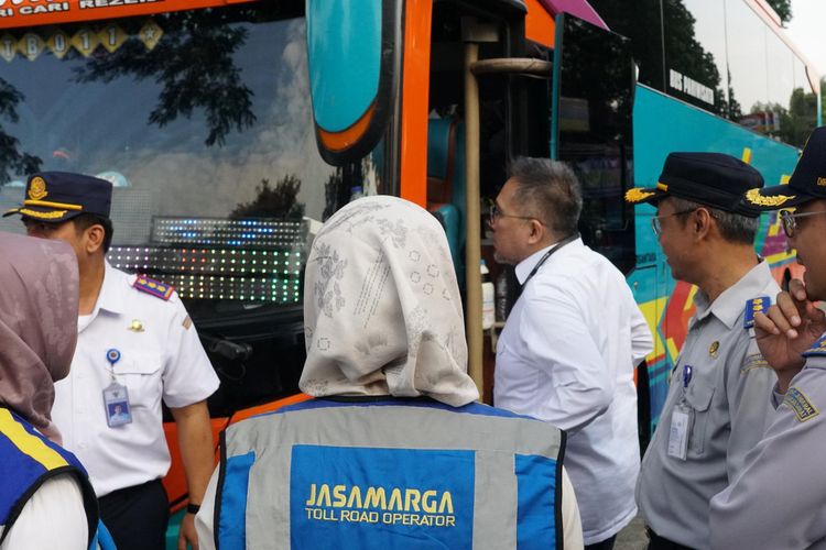 Inspeksi keselamatan di Rest Area Tol Jagorawi