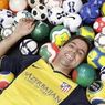 Koleksi Ribuan Bola Sepak, Pria Gila Bola Ini Pecahkan Rekor Dunia