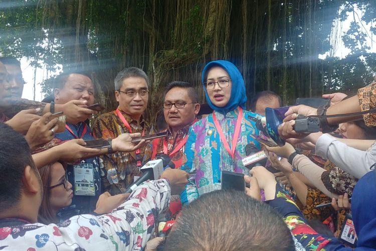 Wali Kota Tangerang Selatan Airin Rachmi Diany usai bertemu Presiden Joko Widodo di Istana, Senin (23/7/2018).