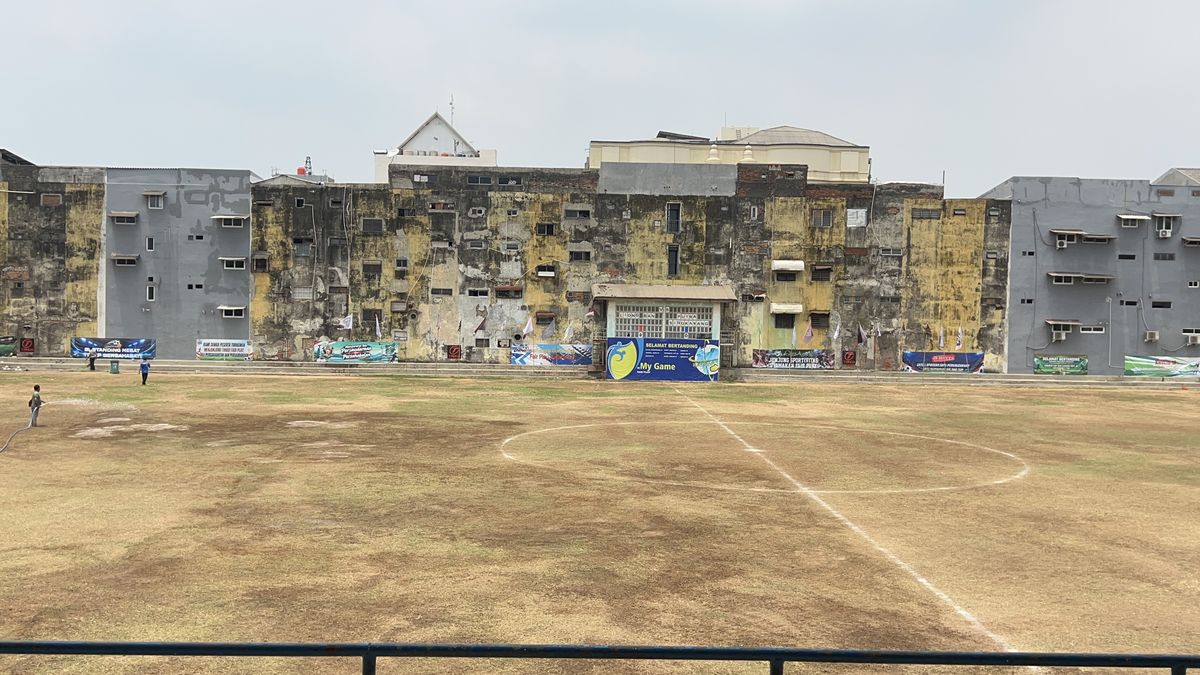 Exploring Taman Sari Stadium's Brazilian 'Vibe,' Now a Favorite Backdrop for Youth Photos