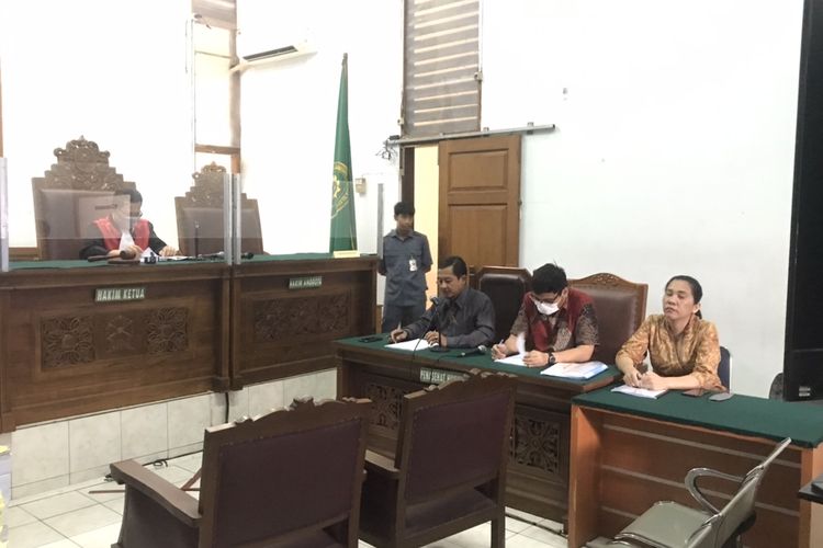 Tim biro hukum Komisi Pemberantasan Korupsi (KPK) dalam persidangan gugatan praperadilan Hakim Agung nonaktif Gazalba Saleh di Pengadilan Negeri (PN) Jakarta Selatan, Selasa (3/1/2022).