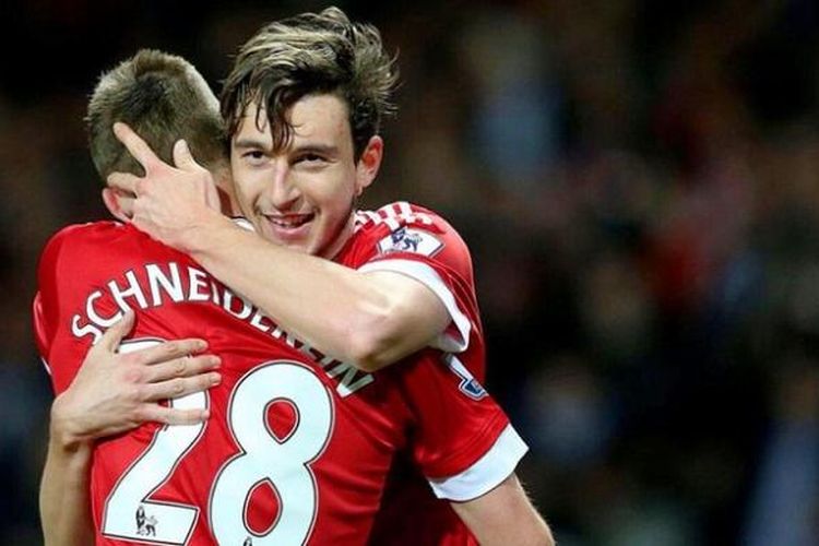 Matteo Darmian menjadi pahlawan kemenangan Manchester United atas Crystal Palace di Old Trafford, Rabu (20/4/2016) waktu setempat.